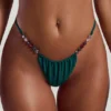 Top de bikini triangular Cabo con adornos de abalorios en verde jade