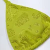 Top de bikini triangular con detalle de charm Comoros en verde oliva