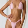 Top de bikini triangular de tirantes dobles Tropics en rosa suave