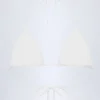 Top de bikini triangular Recife con bordado inglés en blanco