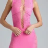 Top de cuello alto con cordones y adornos Gracie en rosa chicle
