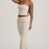 Top de encaje sin tirantes con fruncidos Tamia en color marfil