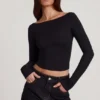Top de manga larga con cuello barco Charliane en Modal, color negro