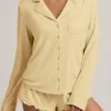 Top de pijama de manga larga Mirae Modal en amarillo pastel