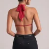 Top drapeado con cuello vuelto Zenna en rojo cereza