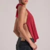 Top drapeado con cuello vuelto Zenna en rojo cereza
