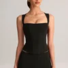 Top Vivee de modal con cuello cuadrado en negro