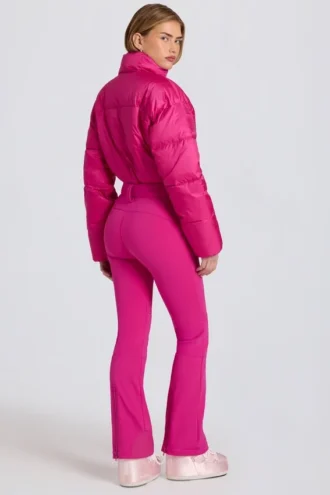 Traje de esquí acolchado e impermeable con cinturón en rosa magenta