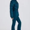 Traje de esquí acolchado e impermeable con cinturón en verde azulado