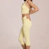 Vaqueros capri de talle medio Anessa en amarillo limón