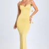 Vestido Aldona de jersey elástico con apliques florales en amarillo pastel Vestido Aldona de jersey elástico con apliques florales en amarillo pastel