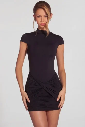 Vestido Blair de jersey con cuello alto, fruncido y espalda descubierta en negro