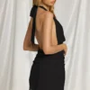 Vestido Cira con cuello halter en negro