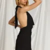 Vestido Cira con cuello halter en negro