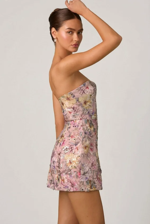 Vestido convertible con cordones y adornos Galia en rosa floral Vestido convertible con cordones y adornos Galia en rosa floral