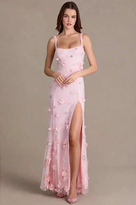 Vestido corsé con adornos Aurelia en rosa bebé Vestido corsé con adornos Aurelia en rosa bebé