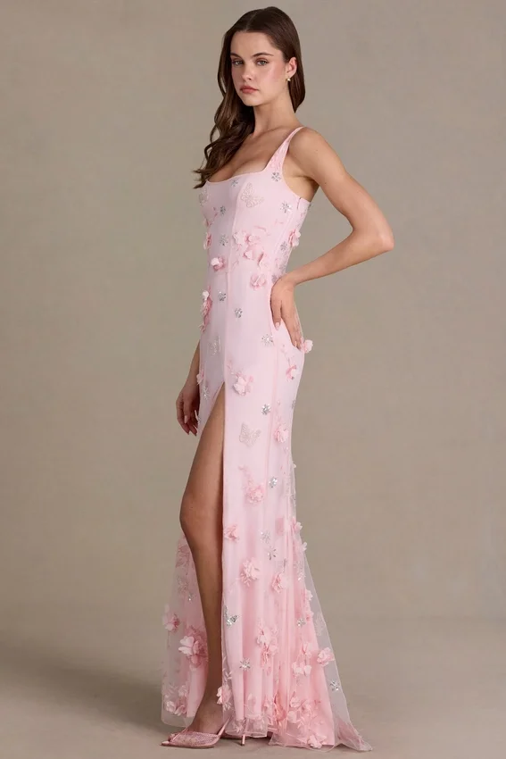 Vestido corsé con adornos Aurelia en rosa bebé Vestido corsé con adornos Aurelia en rosa bebé