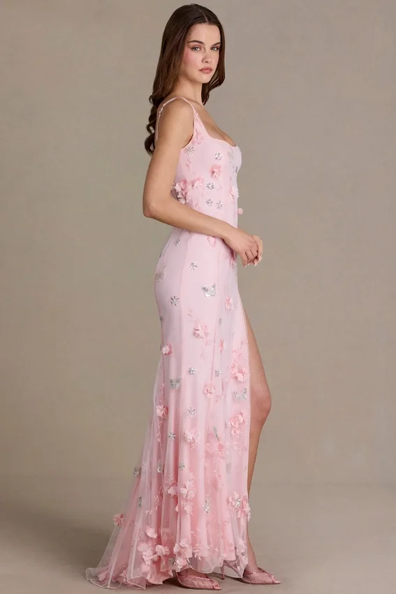 Vestido corsé con adornos Aurelia en rosa bebé Vestido corsé con adornos Aurelia en rosa bebé