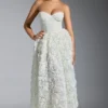 Vestido corsé con apliques florales y adornos Camellia en blanco