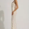 Vestido corsé con escote redondeado y apliques decorativos Vasanta en blanco Vestido corsé con escote redondeado y apliques decorativos Vasanta en blanco
