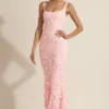 Vestido corsé con escote redondeado y apliques decorativos Vasanta en rosa Vestido corsé con escote redondeado y apliques decorativos Vasanta en rosa