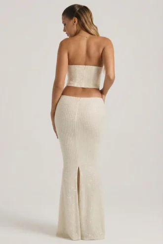 Vestido corsé drapeado con aberturas y adornos Saphira en blanco