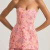Vestido corsé sin tirantes con adornos Eliselle en rosa Vestido corsé sin tirantes con adornos Eliselle en rosa