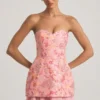 Vestido corsé sin tirantes con adornos Eliselle en rosa Vestido corsé sin tirantes con adornos Eliselle en rosa
