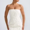 Vestido corto A-line con apliques florales Azaelea en blanco Vestido corto A-line con apliques florales Azaelea en blanco