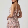Vestido corto A-line con volantes y cordones Lolina en estampado floral Primrose