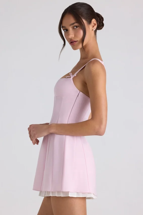 Vestido corto A-line plisado con lazo Cressida en rosa suave Vestido corto A-line plisado con lazo Cressida en rosa suave