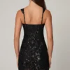 Vestido corto Adia con adornos y corte en A en negro Vestido corto Adia con adornos y corte en A en negro