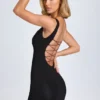 Vestido corto ajustado Aoife con ribete de encaje modal en negro Vestido corto ajustado Aoife con ribete de encaje modal en negro