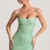 Vestido corto ajustado con adornos Aellin en color pistacho Vestido corto ajustado con adornos Aellin en color pistacho