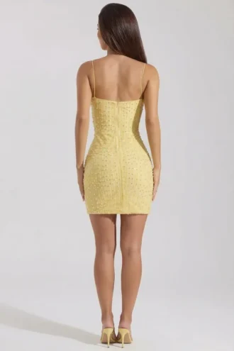 Vestido corto ajustado con cuello redondo y adornos Lunetta en amarillo