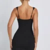 Vestido corto ajustado con escote corazón de modal Dove en negro Vestido corto ajustado con escote corazón de modal Dove en negro