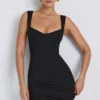 Vestido corto ajustado con escote corazón de modal Dove en negro Vestido corto ajustado con escote corazón de modal Dove en negro