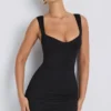 Vestido corto ajustado con escote corazón de modal Dove en negro Vestido corto ajustado con escote corazón de modal Dove en negro