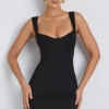 Vestido corto ajustado con escote corazón de modal Dove en negro Vestido corto ajustado con escote corazón de modal Dove en negro