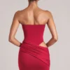 Vestido corto ajustado tipo bandeau Veda en rojo cereza Vestido corto ajustado tipo bandeau Veda en rojo cereza