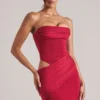 Vestido corto ajustado tipo bandeau Veda en rojo cereza Vestido corto ajustado tipo bandeau Veda en rojo cereza
