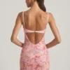 Vestido corto ajustado tipo camisola con adornos Velena en rosa Vestido corto ajustado tipo camisola con adornos Velena en rosa