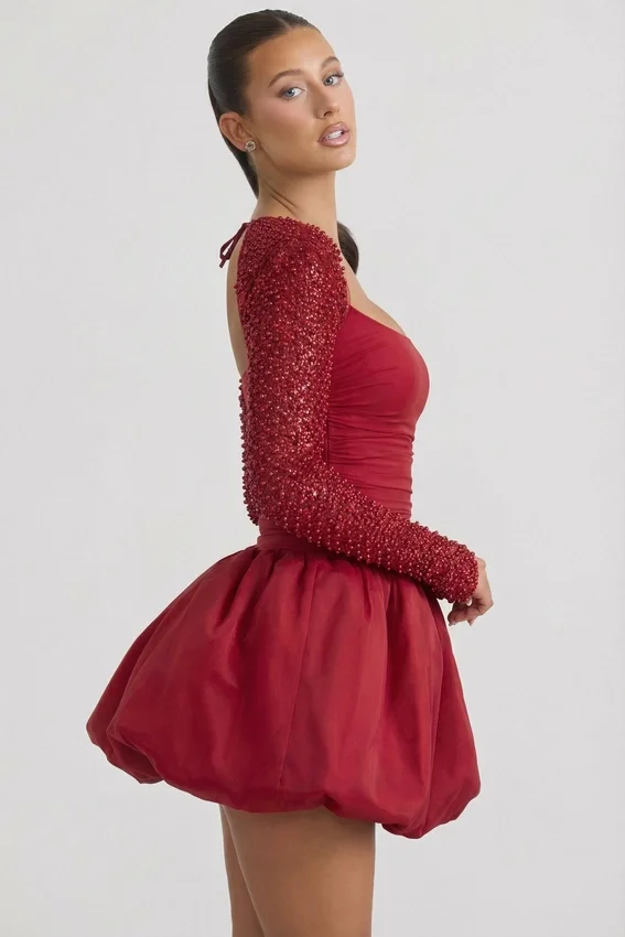 Vestido corto Aletta con volantes en el bajo, en rojo Vestido corto Aletta con volantes en el bajo, en rojo