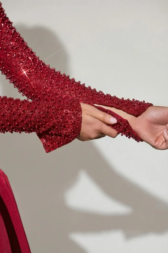 Vestido corto Aletta con volantes en el bajo, en rojo Vestido corto Aletta con volantes en el bajo, en rojo