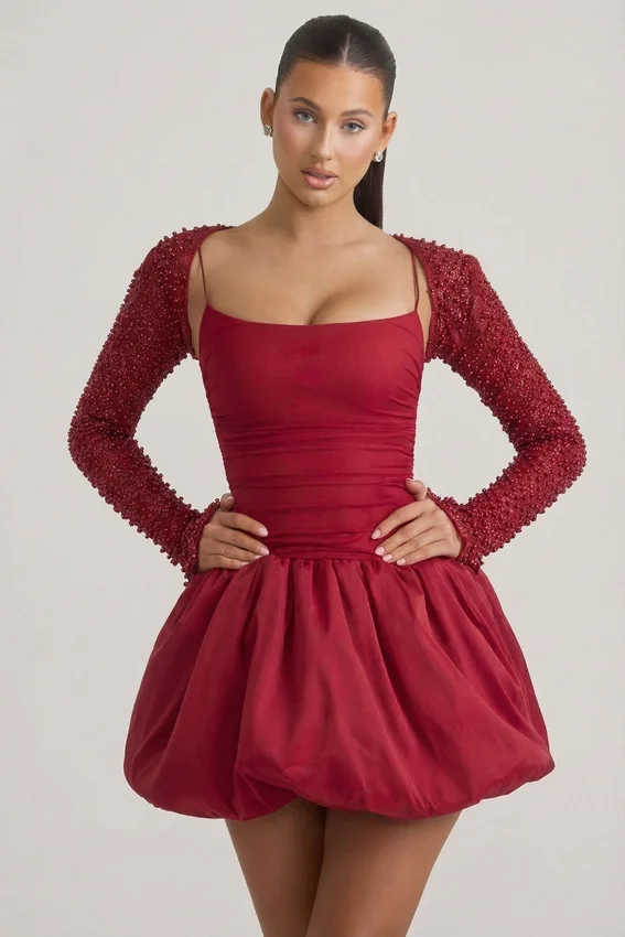 Vestido corto Aletta con volantes en el bajo, en rojo Vestido corto Aletta con volantes en el bajo, en rojo