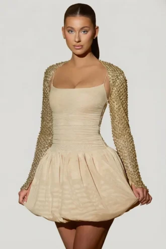Vestido corto Aletta con volantes en el bajo y adornos dorados