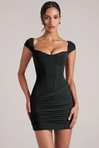 Vestido corto Alva con escote corazón en negro