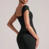 Vestido corto Alva con escote corazón en negro Vestido corto Alva con escote corazón en negro