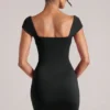 Vestido corto Alva con escote corazón en negro Vestido corto Alva con escote corazón en negro