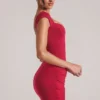 Vestido corto Alva con escote corazón en rojo cereza Vestido corto Alva con escote corazón en rojo cereza
